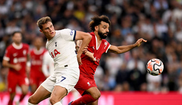 赛场上显而 赛场上显而